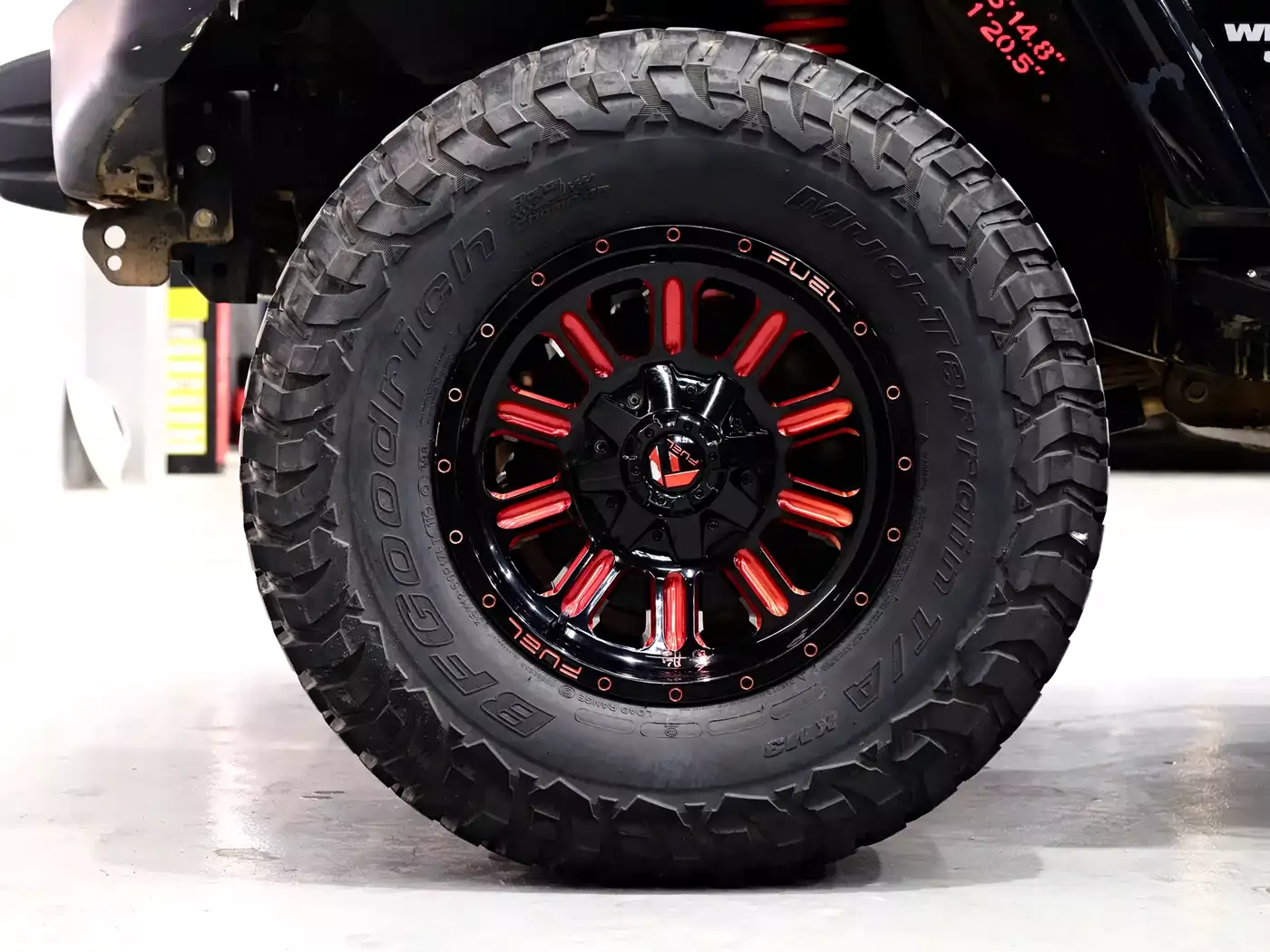 Jeep Wrangler 2017 3.0L Sahara 4-Door Comfort Edition фото 13