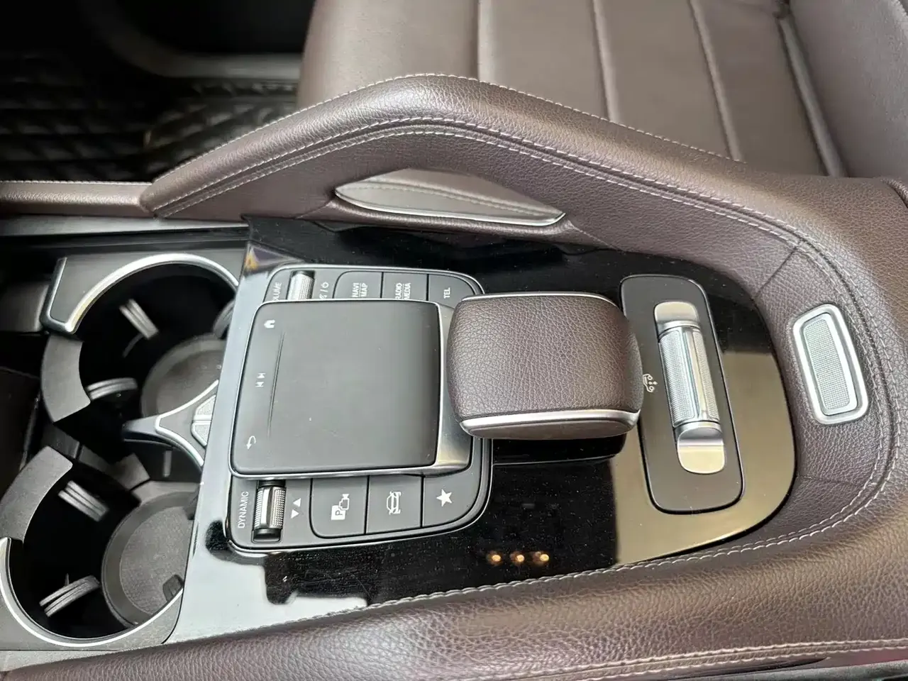 Mercedes-Benz GLE 2020 Facelift GLE 450 4MATIC Luxury фото 4