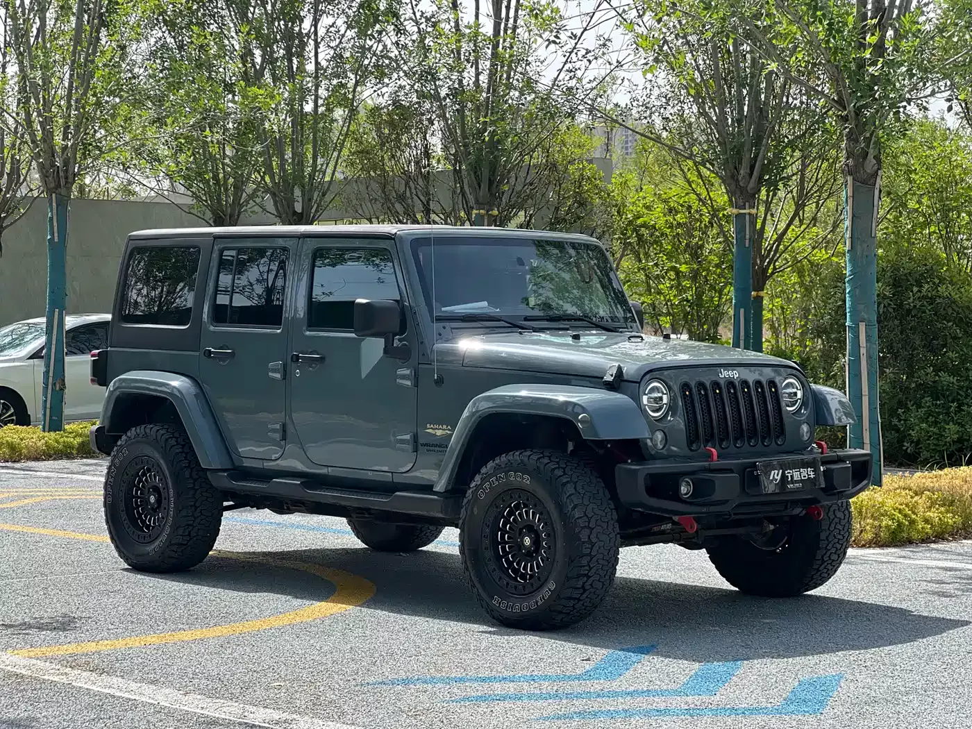 Jeep Wrangler 2015 3.0L Sahara 4-Door Comfort Edition фото 3