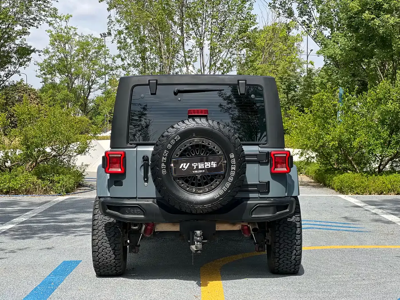 Jeep Wrangler 2015 3.0L Sahara 4-Door Comfort Edition фото 4