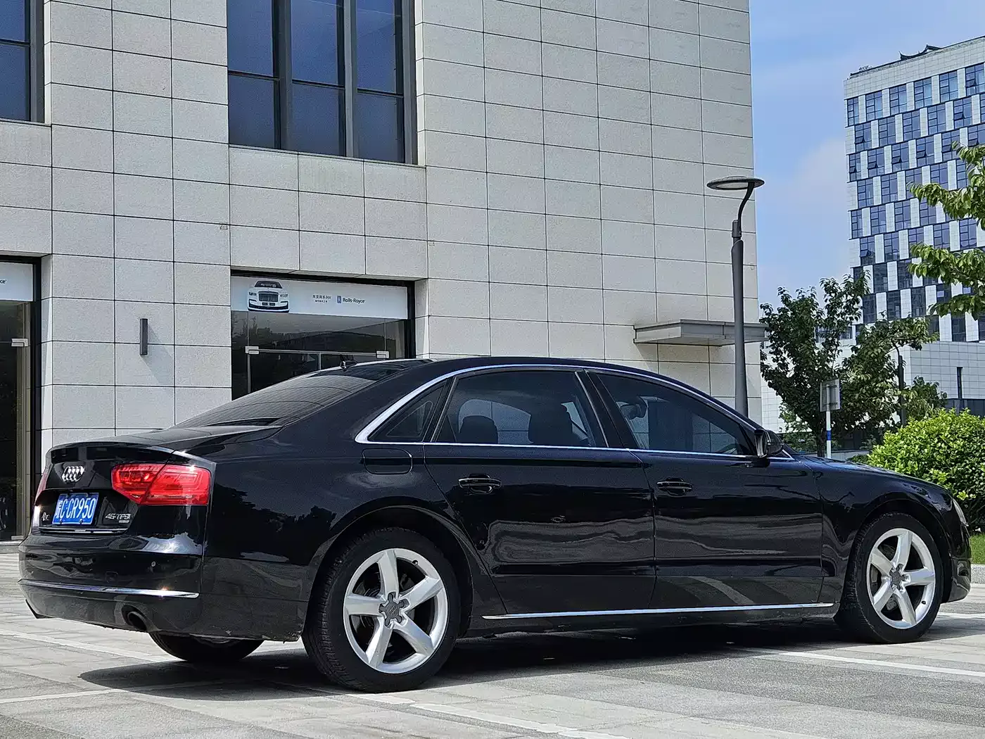 Audi A8 2012 A8L 45 TFSI quattro Comfort фото 6