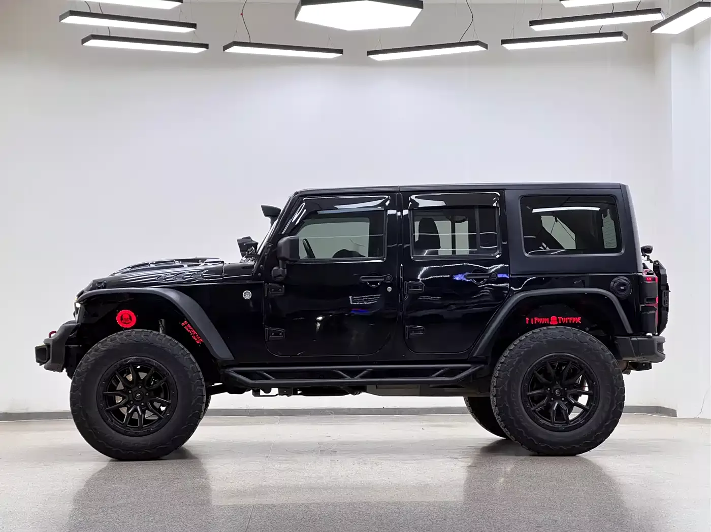 Jeep Wrangler 2017 3.6L Rubicon 4-Door Comfort Edition фото 4