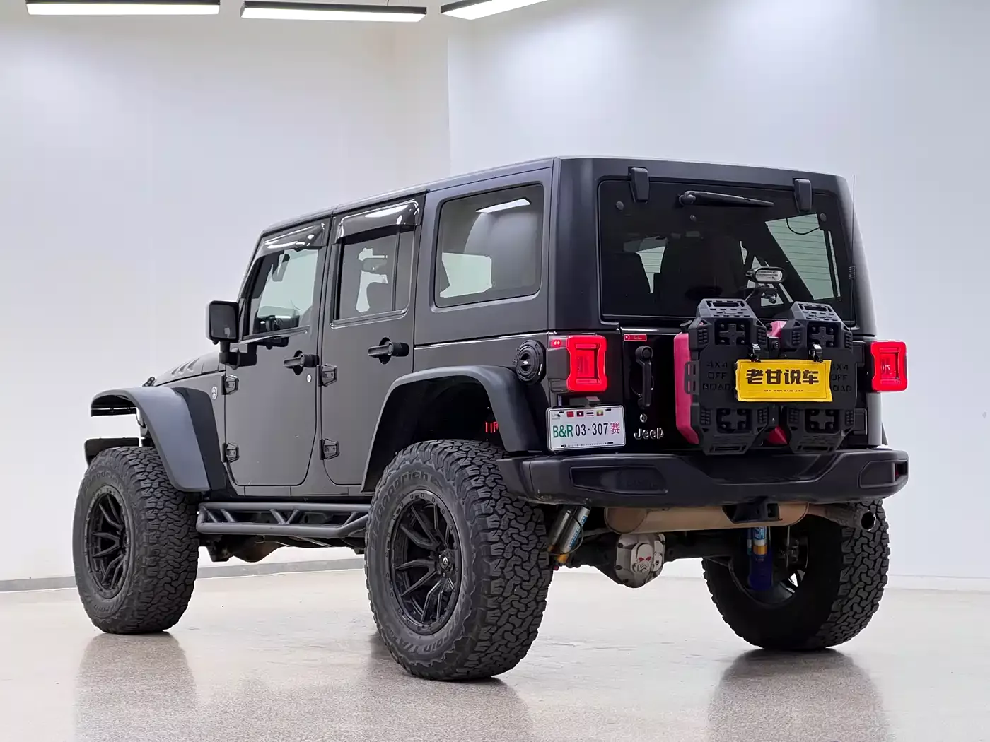 Jeep Wrangler 2017 3.6L Rubicon 4-Door Comfort Edition фото 5