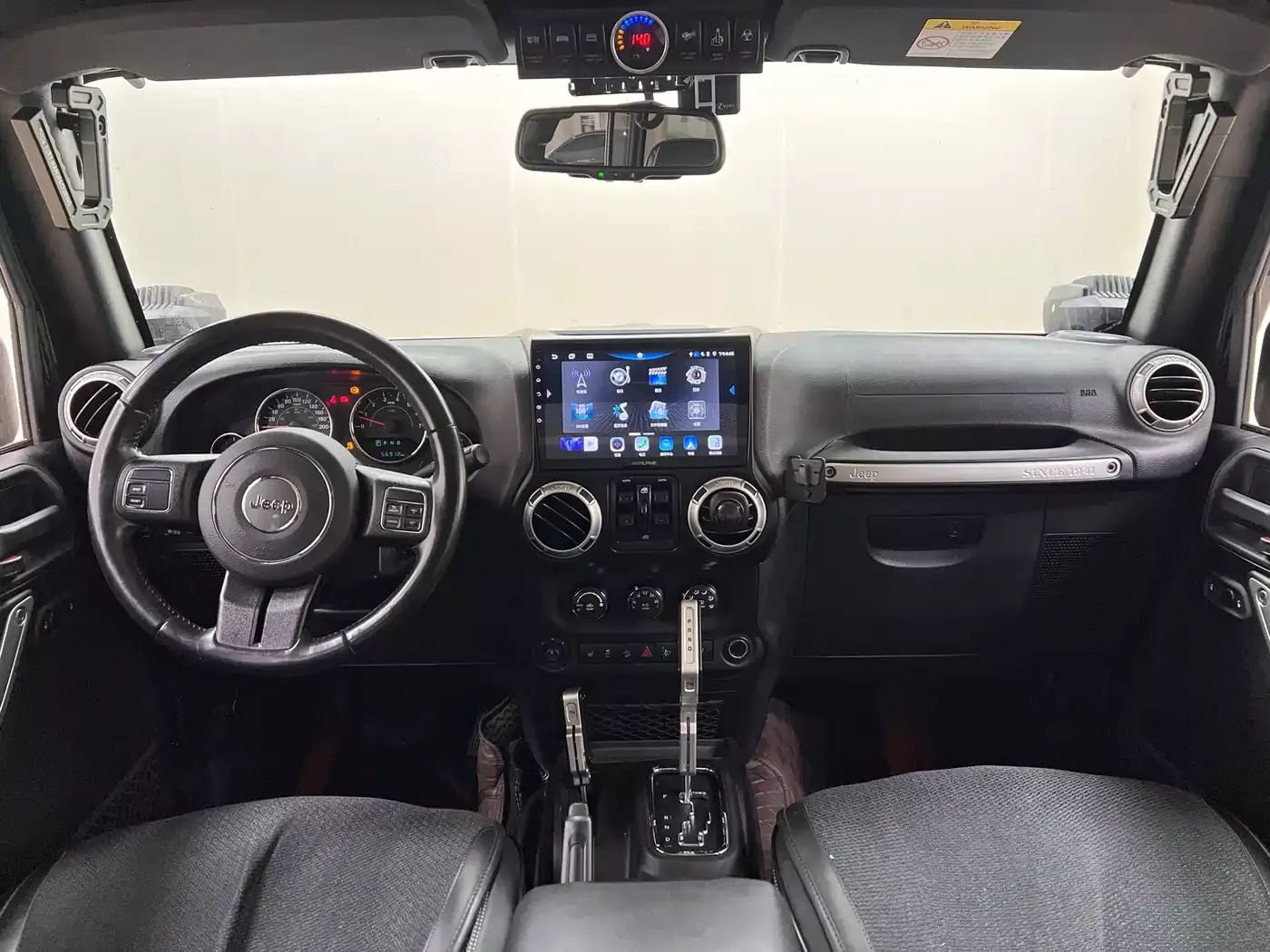 Jeep Wrangler 2017 3.6L Rubicon 4-Door Comfort Edition фото 19