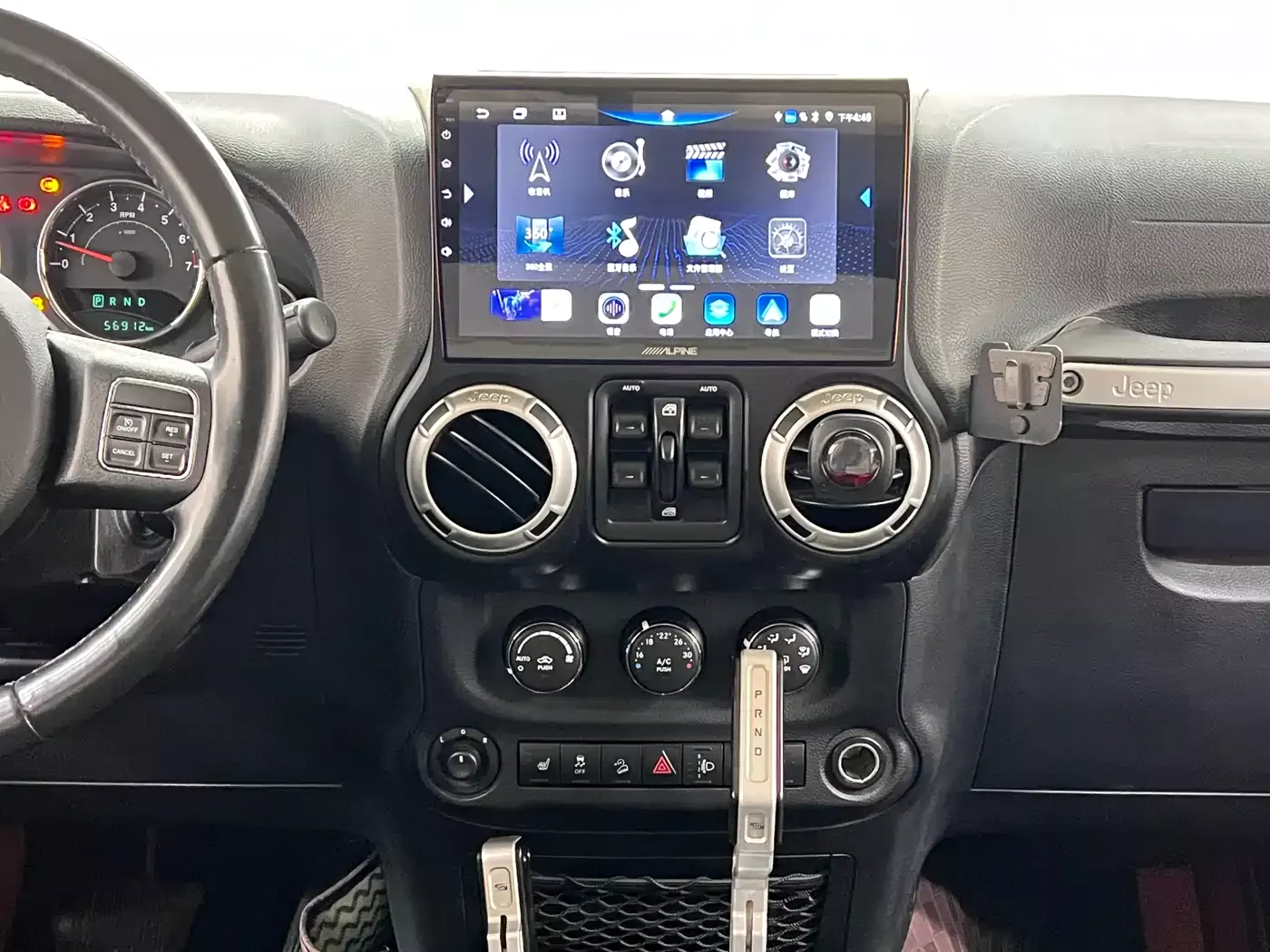 Jeep Wrangler 2017 3.6L Rubicon 4-Door Comfort Edition фото 21