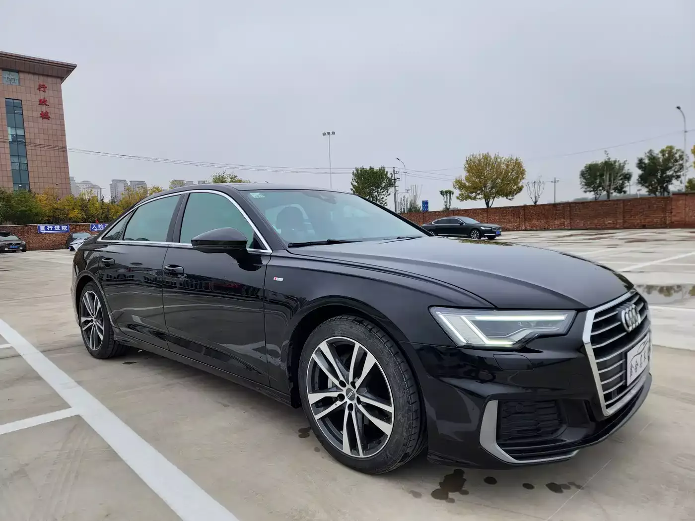 Audi A6L 2019 40 TFSI Luxury Dynamic фото 3