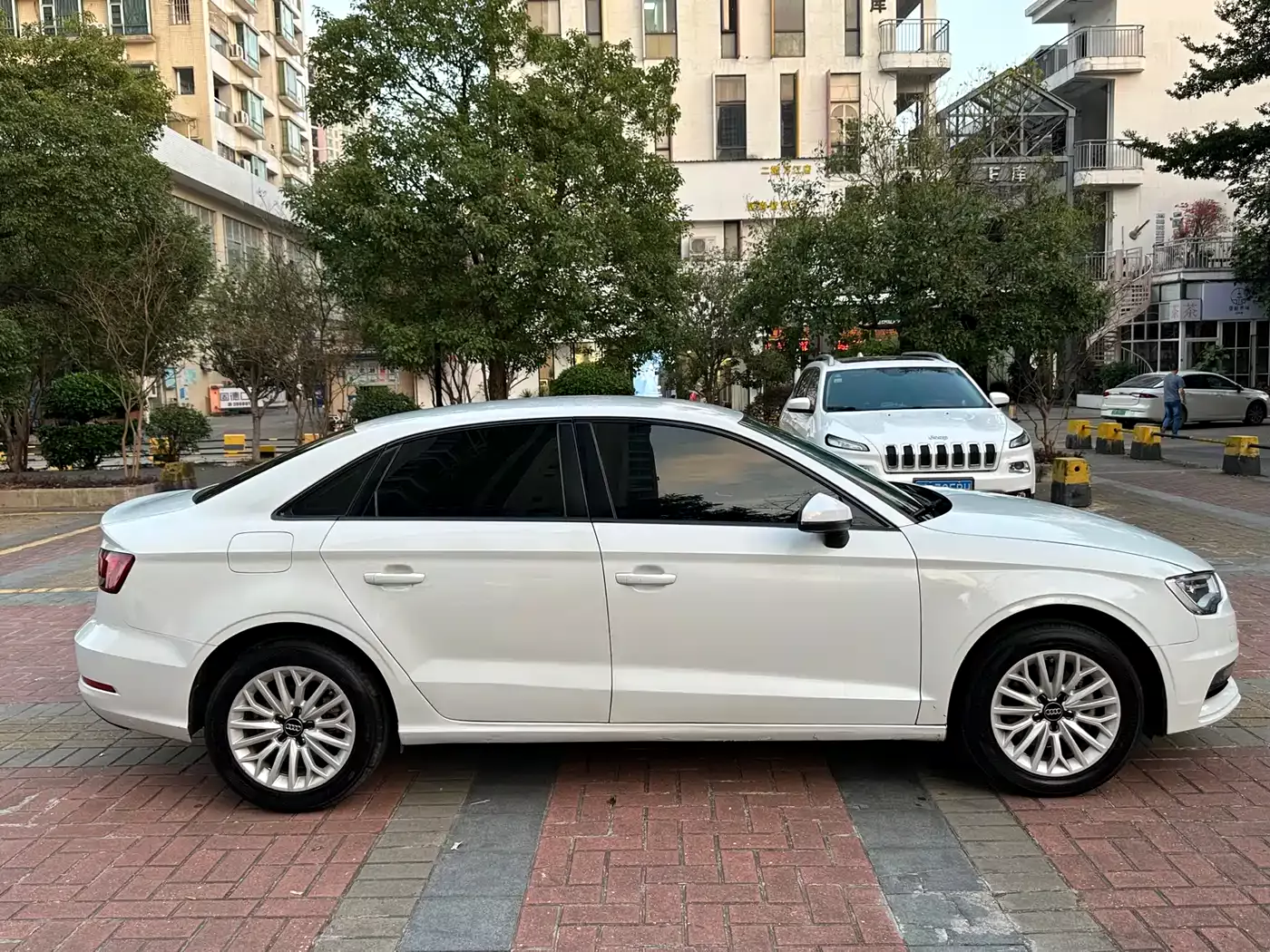 Audi A3 2015 Limousine 35 TFSI Manual Progressive фото 6