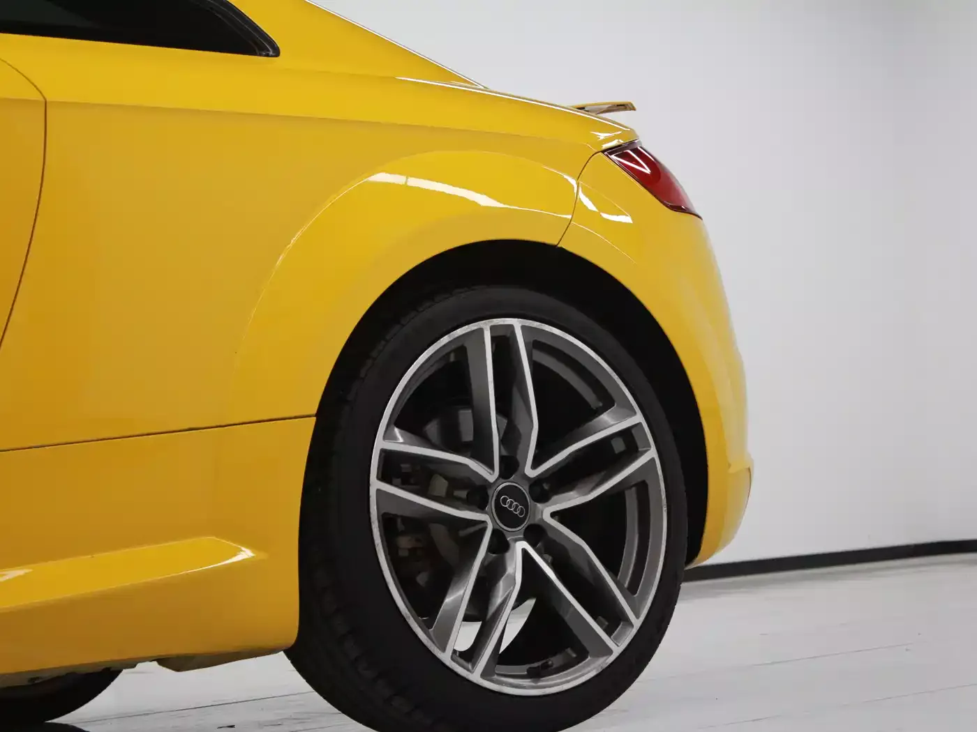 Audi TT 2015 TT Coupe 45 TFSI quattro фото 8