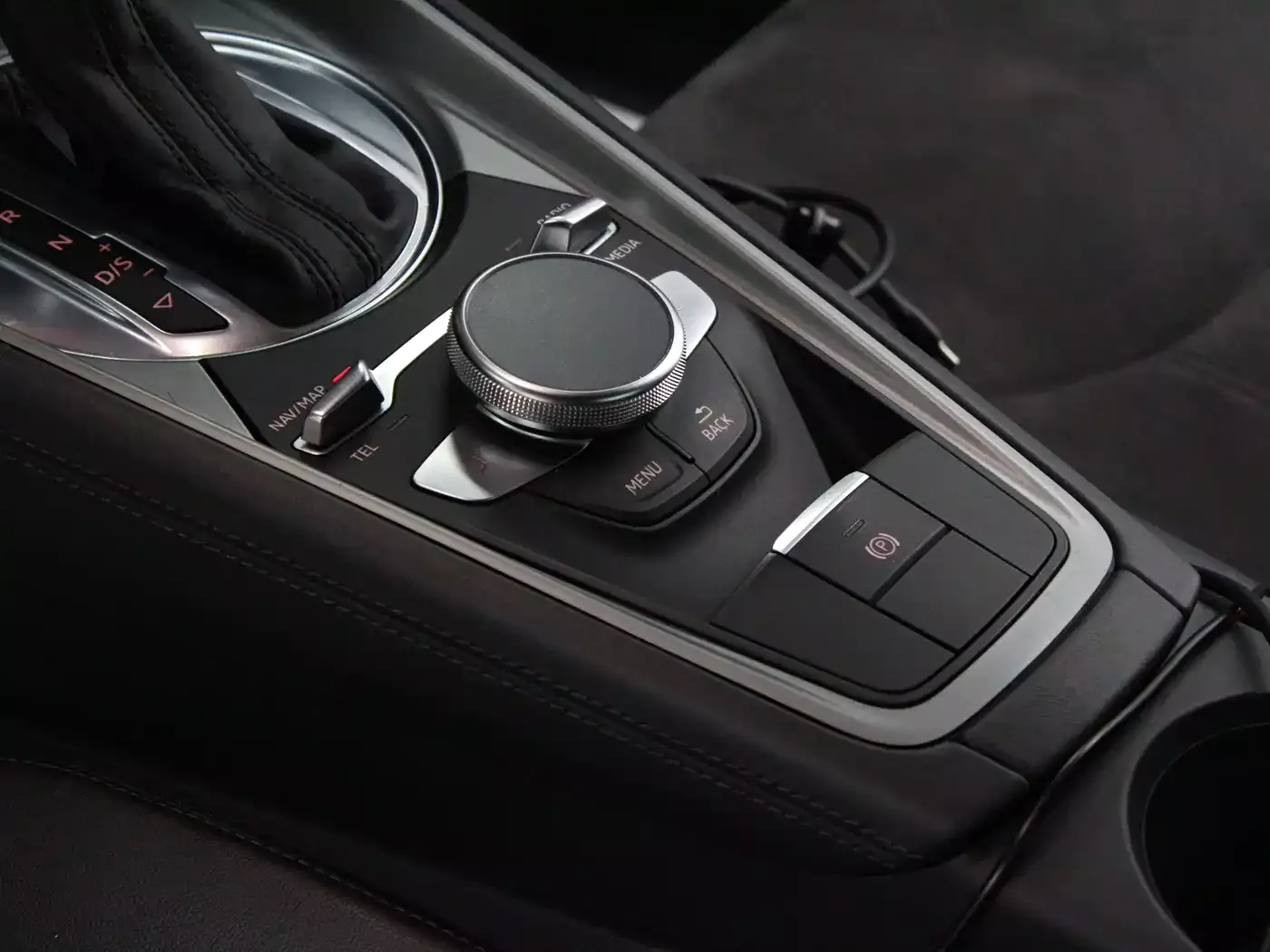 Audi TT 2015 TT Coupe 45 TFSI quattro фото 12