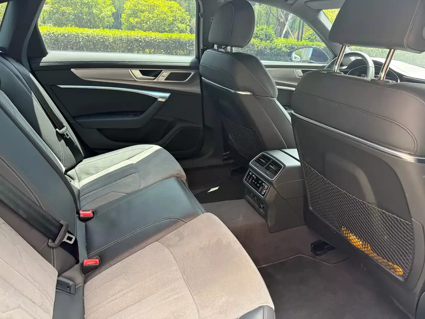 Audi A6L 2023 45 TFSI Premium Selection Dynamic фото 12