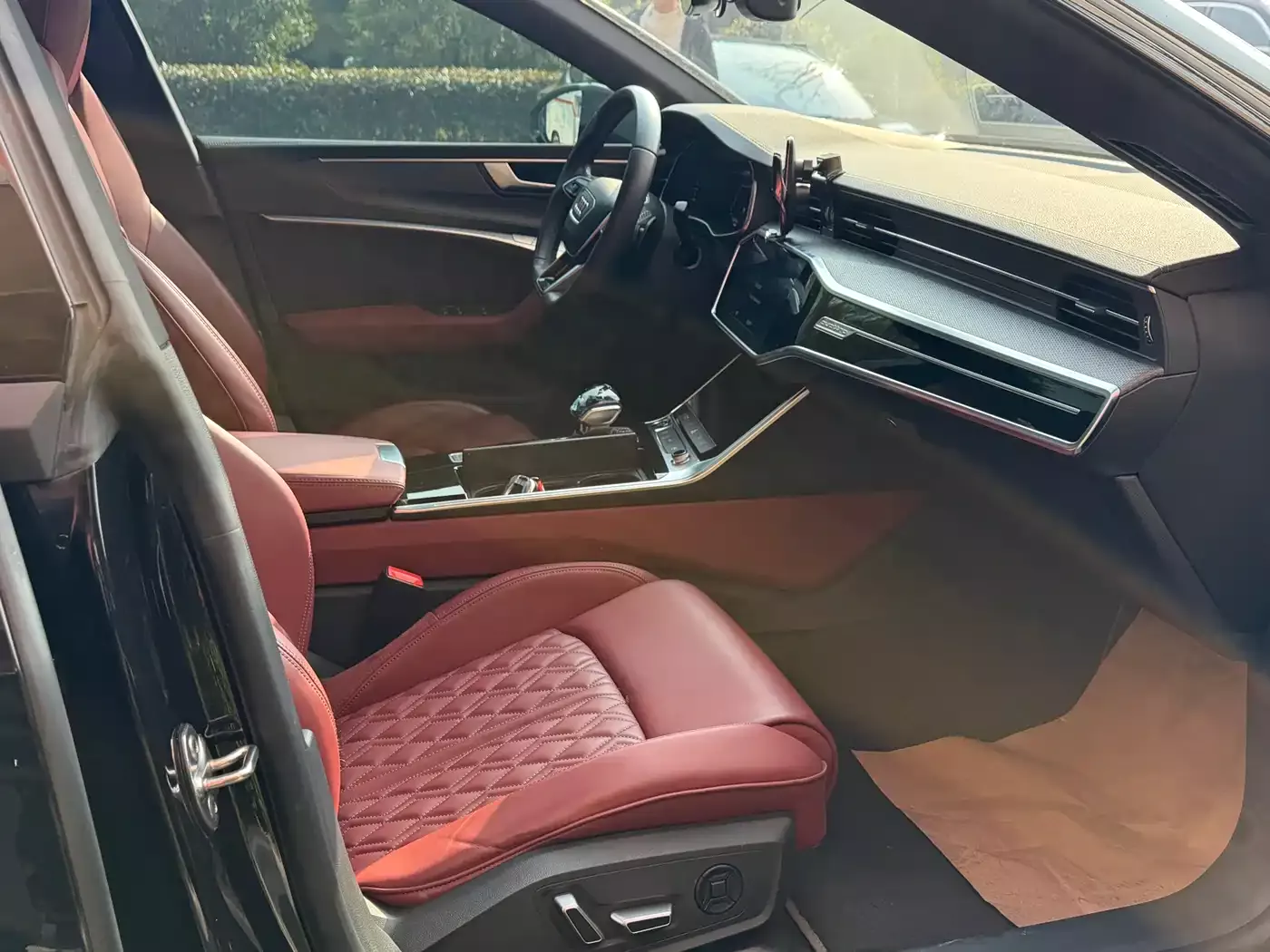 Audi A7L 2024 45 TFSI quattro S-line Black Warrior Edition фото 10