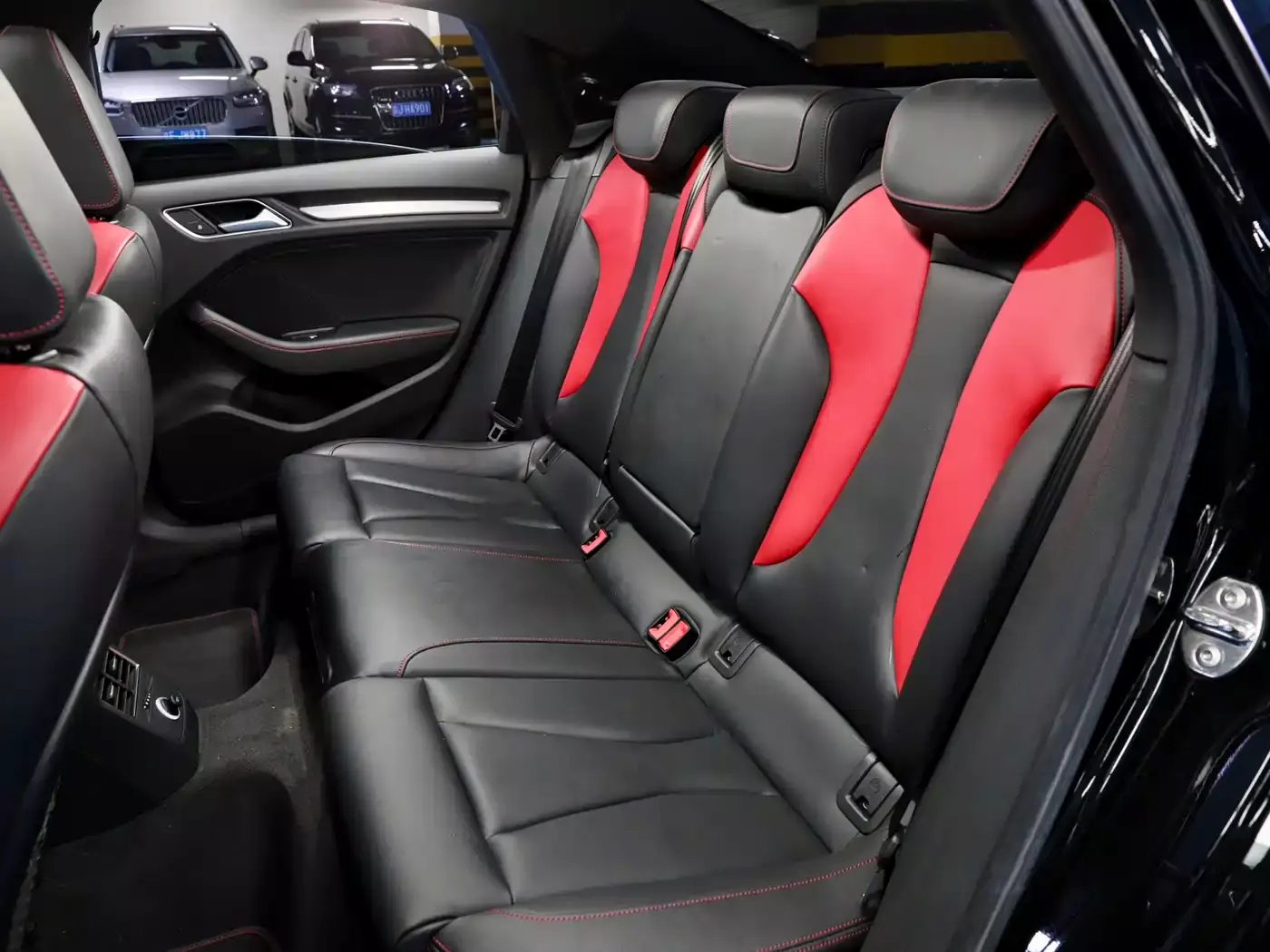Audi S3 2019 Audi S3 2.0T Limousine фото 10