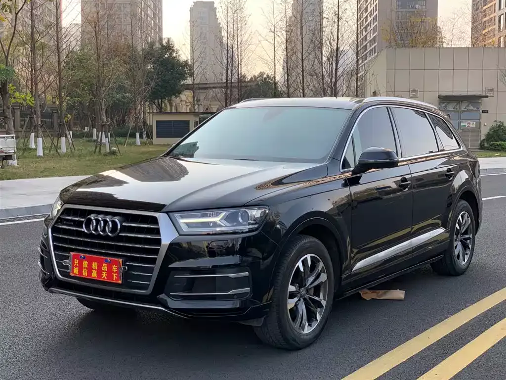 Audi Q7 2018 40 TFSI Comfort
