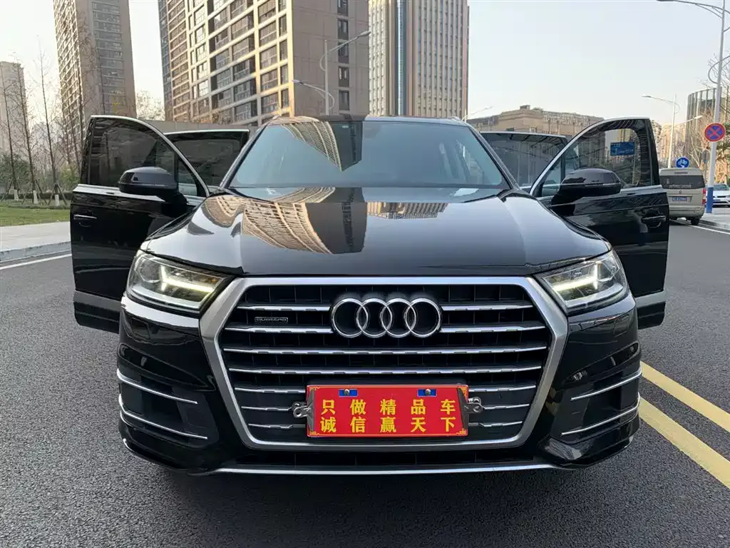 Audi Q7 2018 40 TFSI Comfort фото 2