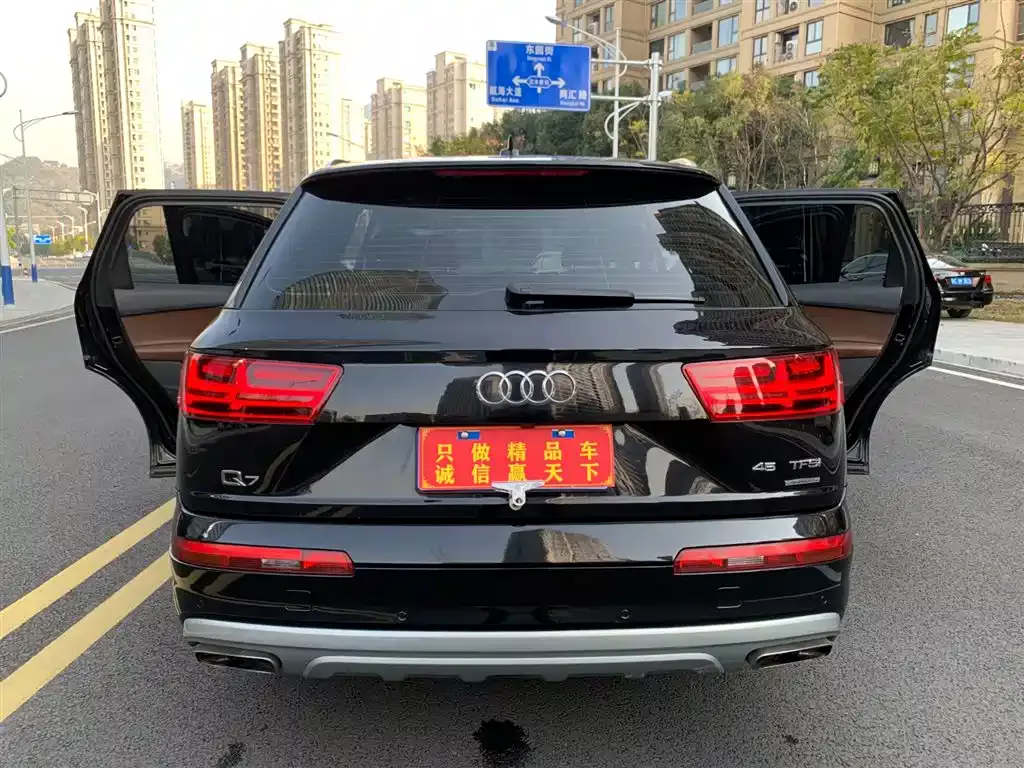 Audi Q7 2018 40 TFSI Comfort фото 5