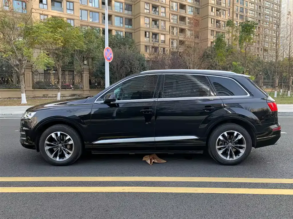 Audi Q7 2018 40 TFSI Comfort фото 7