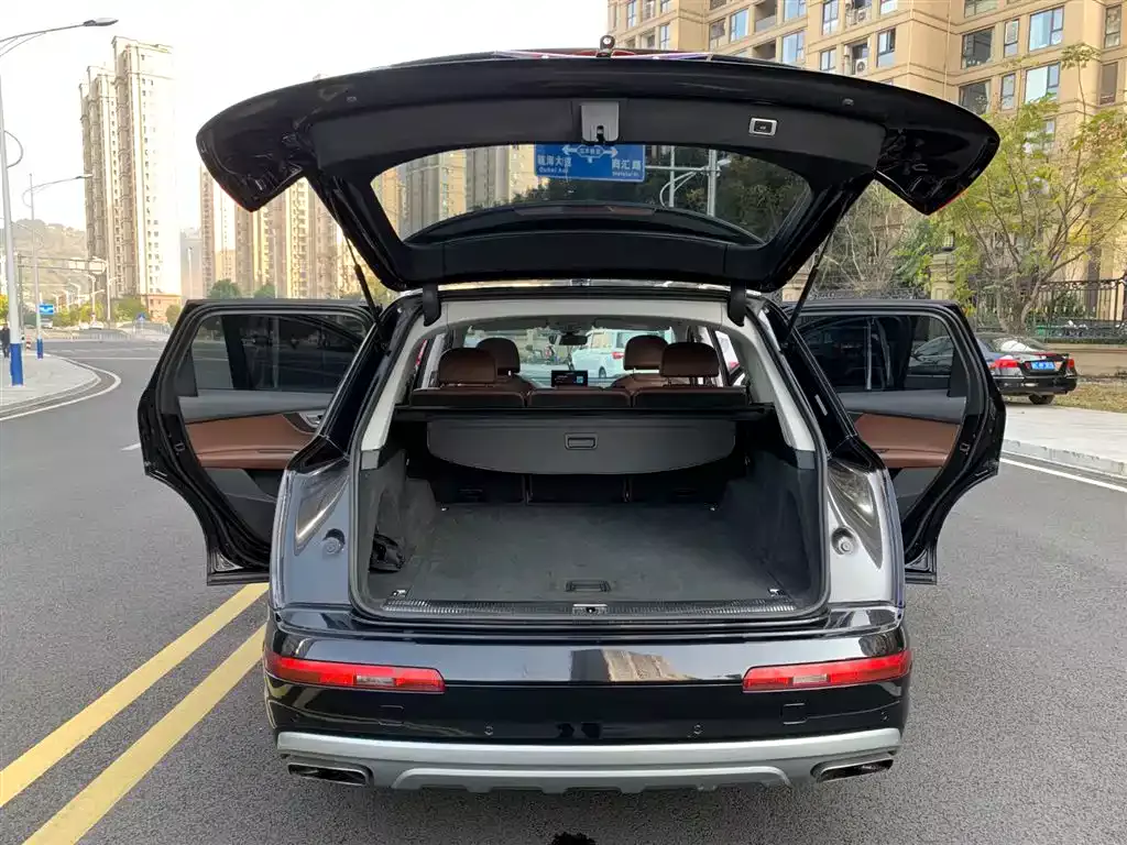 Audi Q7 2018 40 TFSI Comfort фото 8