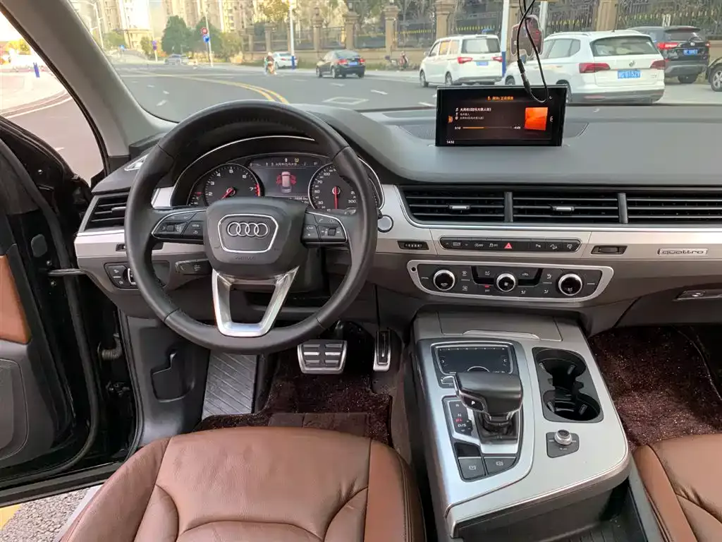 Audi Q7 2018 40 TFSI Comfort фото 11
