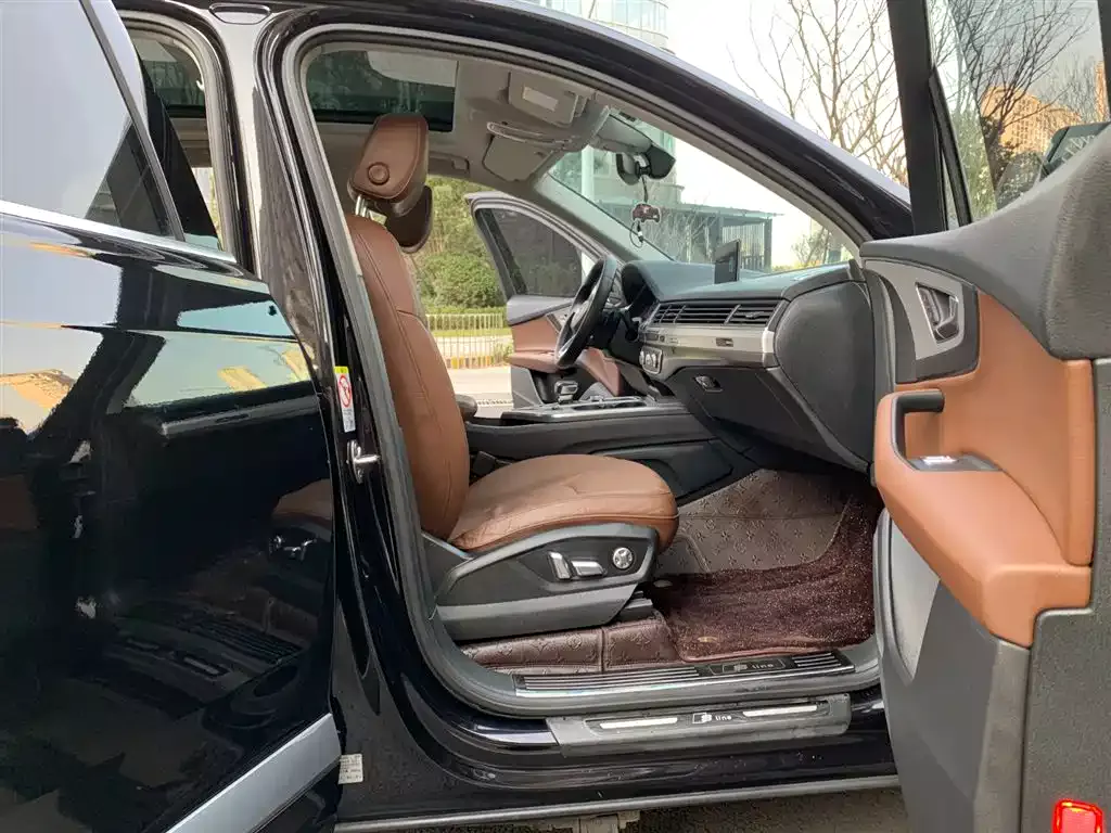 Audi Q7 2018 40 TFSI Comfort фото 13