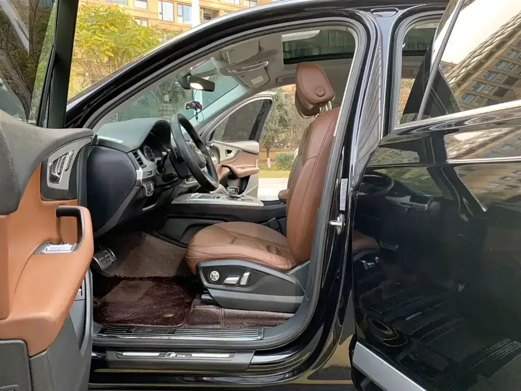 Audi Q7 2018 40 TFSI Comfort фото 15