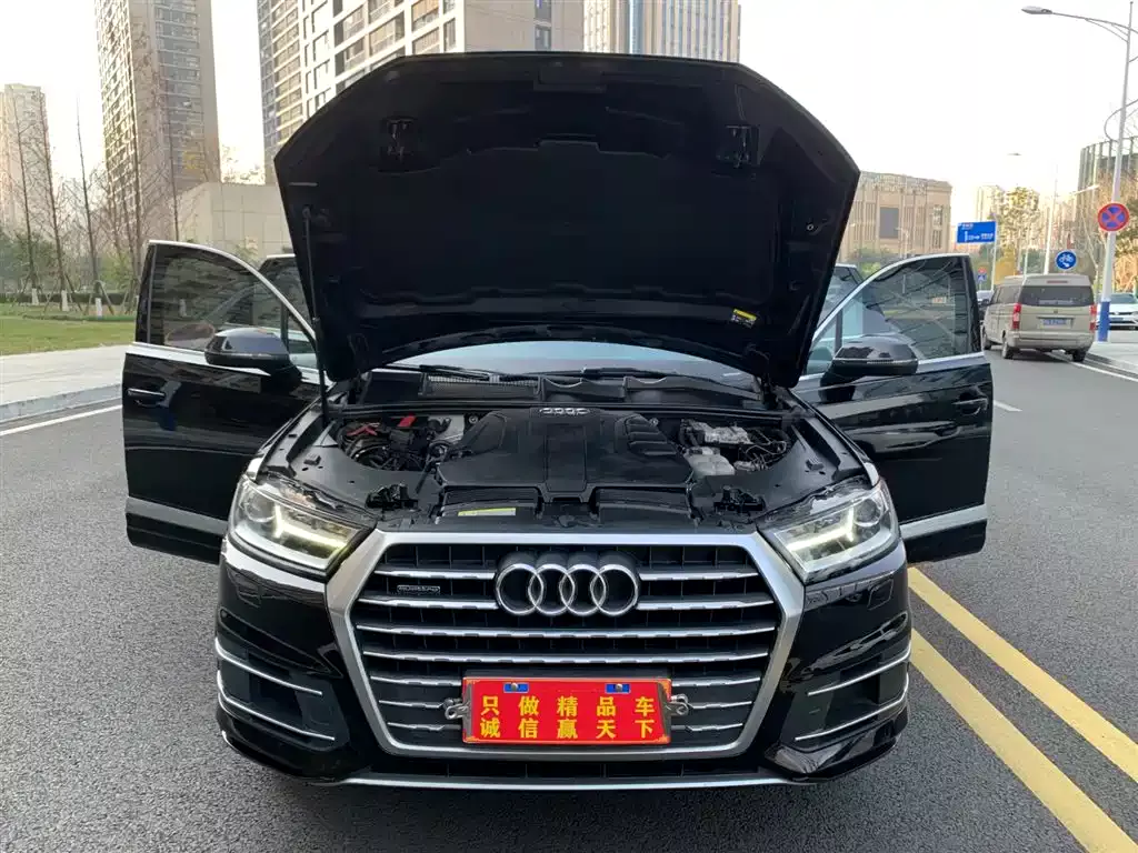 Audi Q7 2018 40 TFSI Comfort фото 17