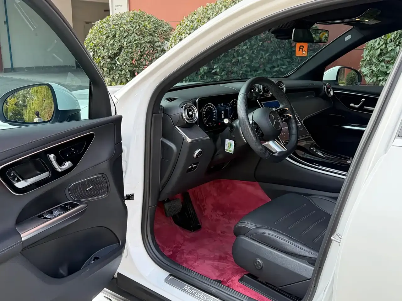 Mercedes-Benz GLC 2023 Facelift GLC 260 L 4MATIC Sport 5-Seater фото 4