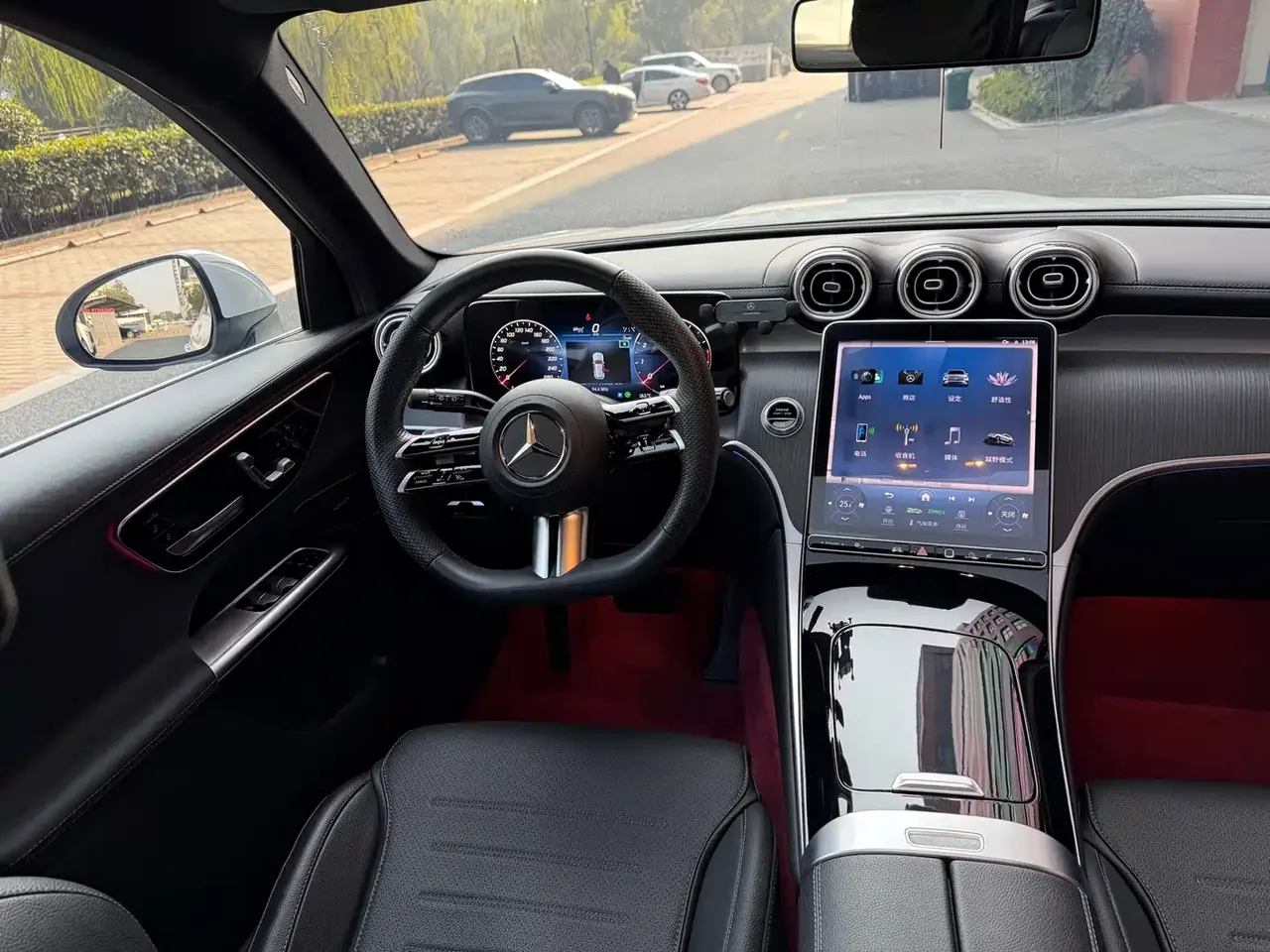 Mercedes-Benz GLC 2023 Facelift GLC 260 L 4MATIC Sport 5-Seater фото 6