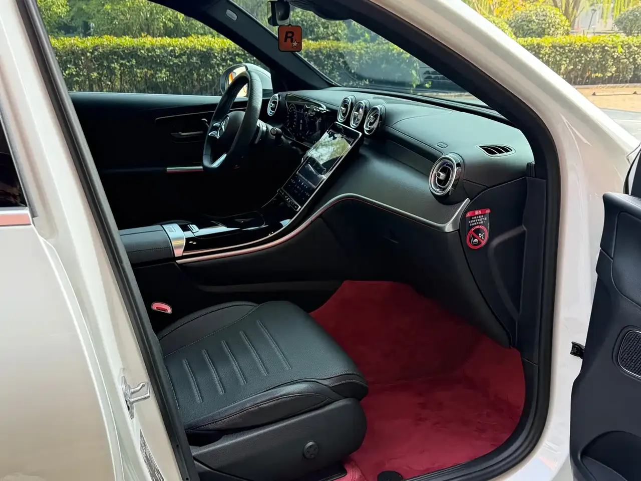 Mercedes-Benz GLC 2023 Facelift GLC 260 L 4MATIC Sport 5-Seater фото 8