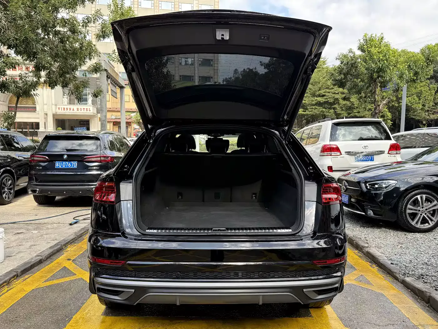 Audi Q8 2021 Model 55 TFSI Premium Dynamic фото 18