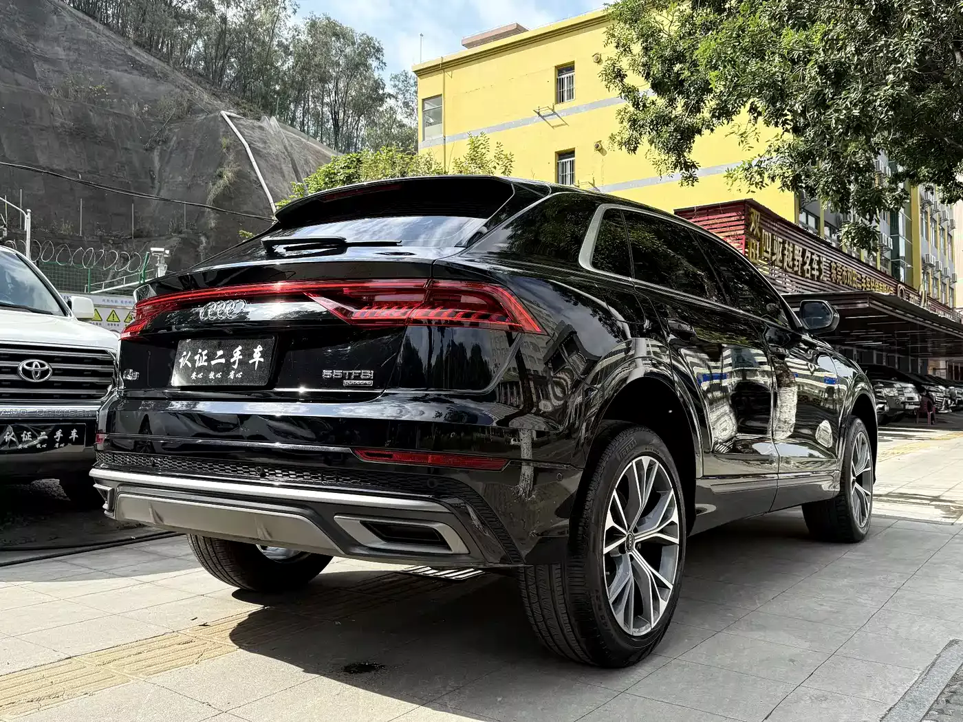 Audi Q8 2022 55 TFSI Luxury Dynamic фото 5
