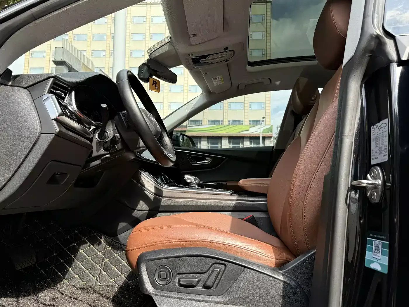 Audi Q8 2022 55 TFSI Luxury Dynamic фото 9