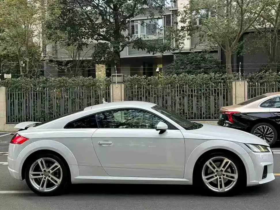 Audi TT 2015 TT Coupe 45 TFSI фото 4