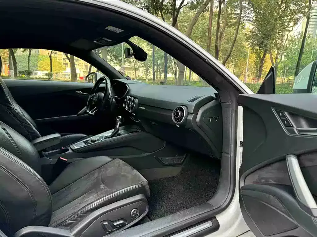 Audi TT 2015 TT Coupe 45 TFSI фото 7