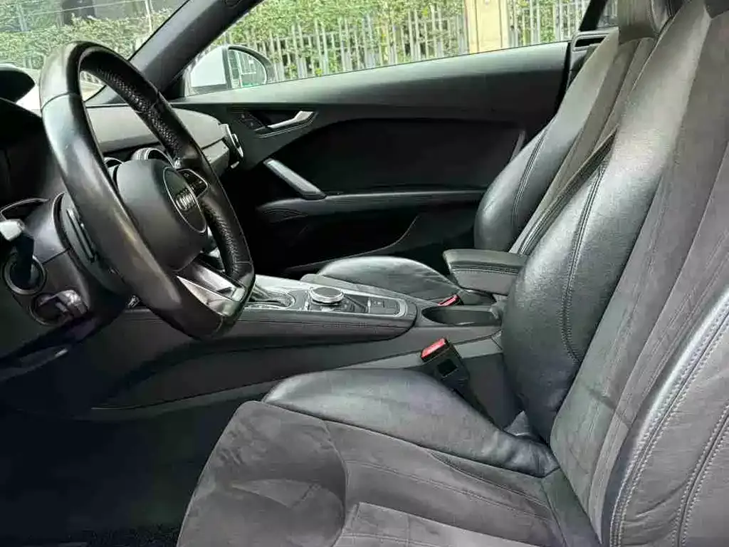 Audi TT 2015 TT Coupe 45 TFSI фото 8