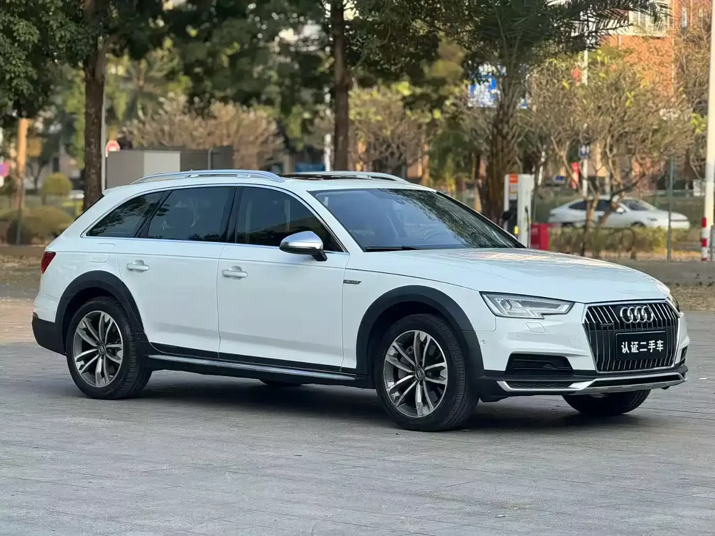 Audi A4 (Import) 2017 45 TFSI allroad quattro Sport фото 3