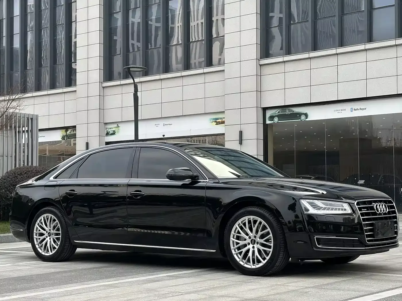 Audi A8 2016 A8L 45 TFSI quattro Luxury фото 3
