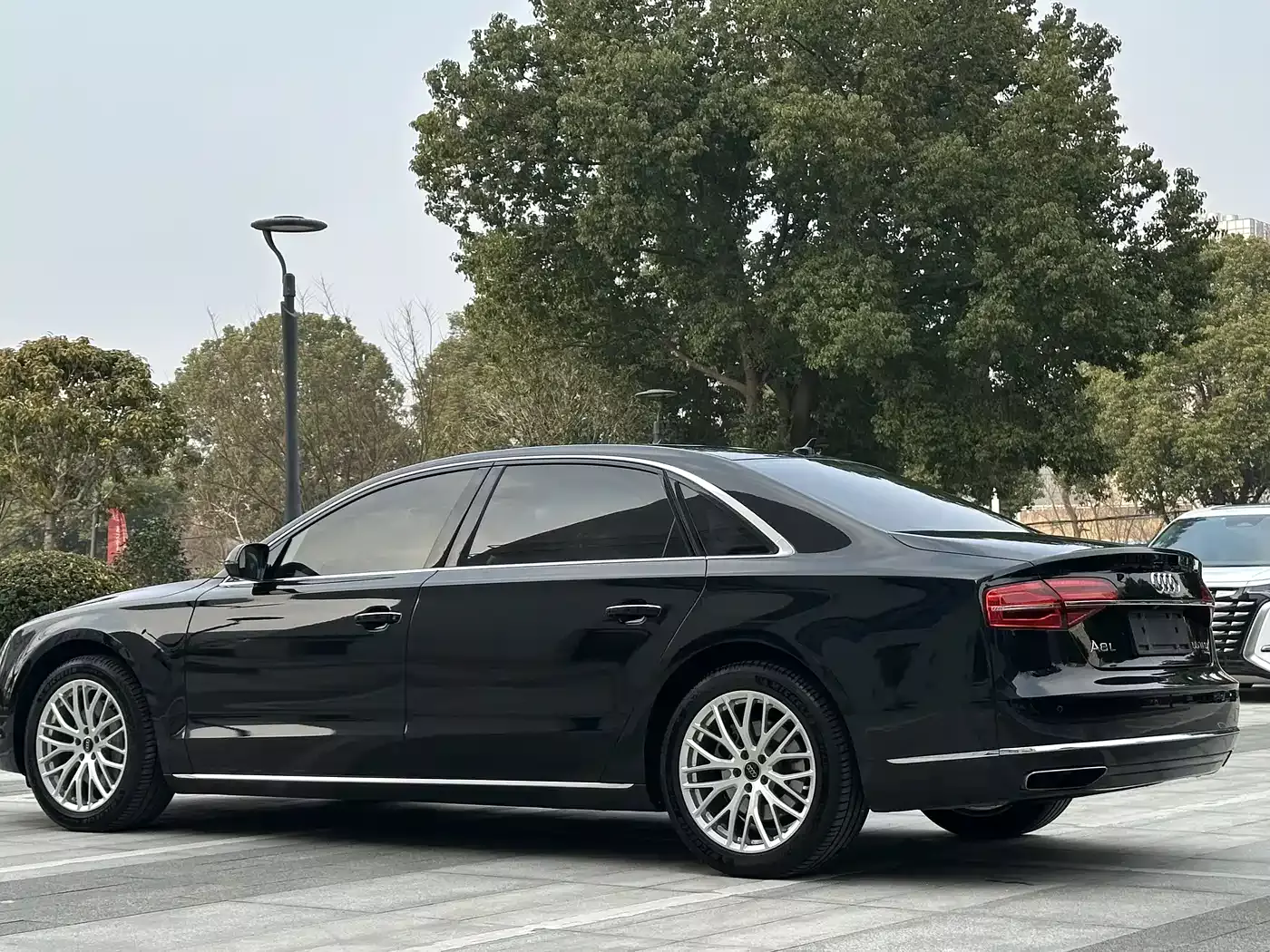 Audi A8 2016 A8L 45 TFSI quattro Luxury фото 4