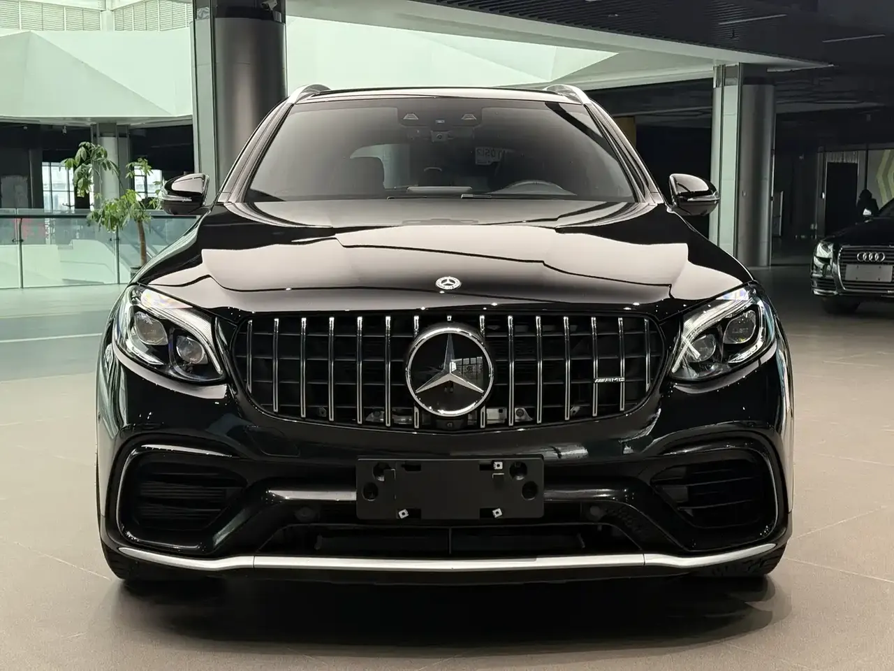Mercedes-Benz GLC AMG 2018 AMG GLC 63 4MATIC+ фото 2