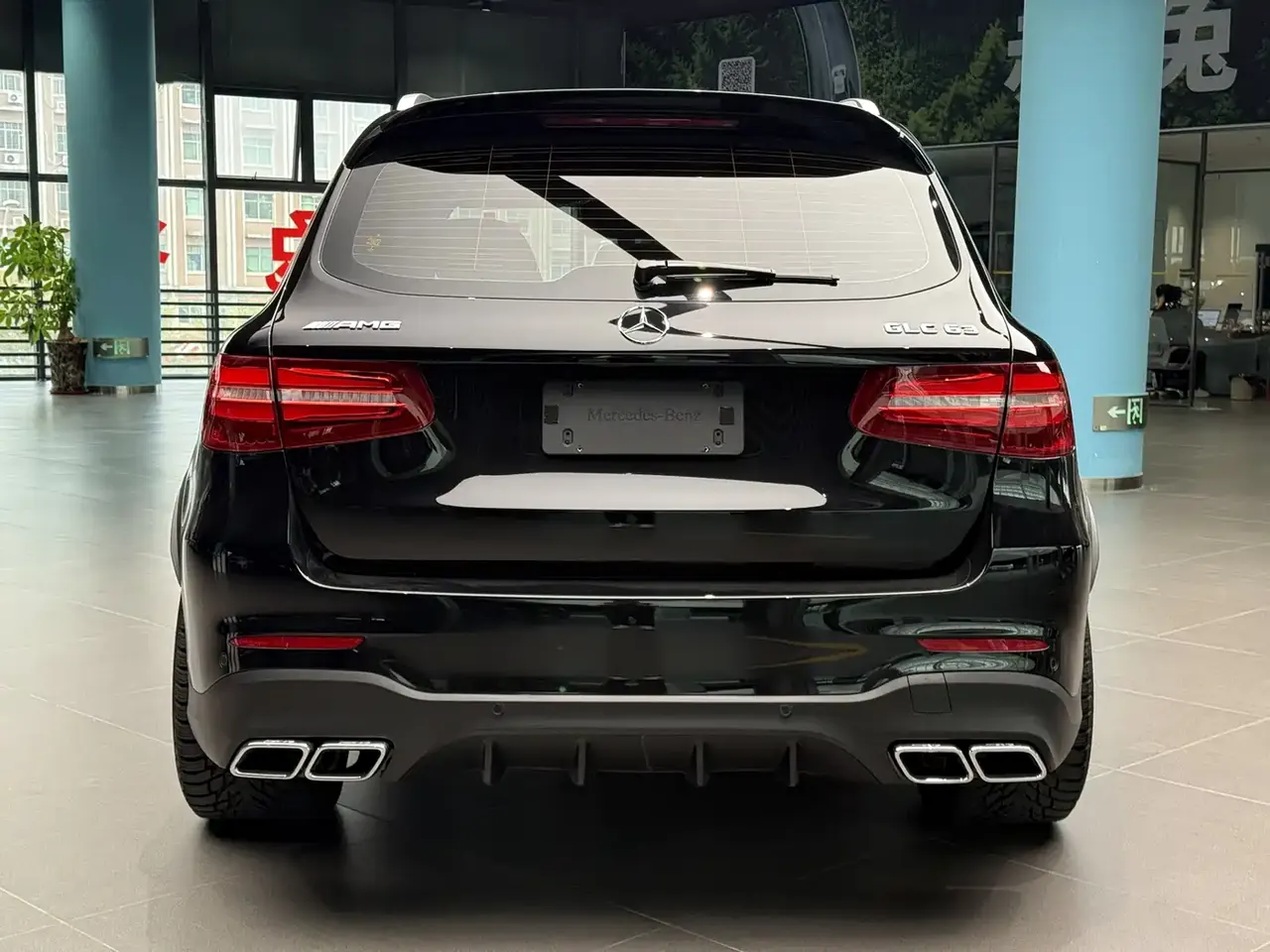 Mercedes-Benz GLC AMG 2018 AMG GLC 63 4MATIC+ фото 3