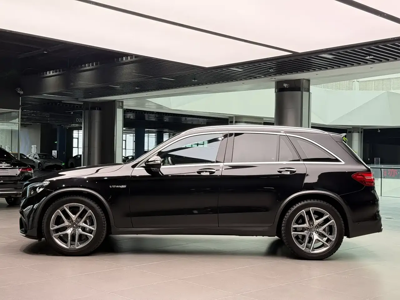 Mercedes-Benz GLC AMG 2018 AMG GLC 63 4MATIC+ фото 6