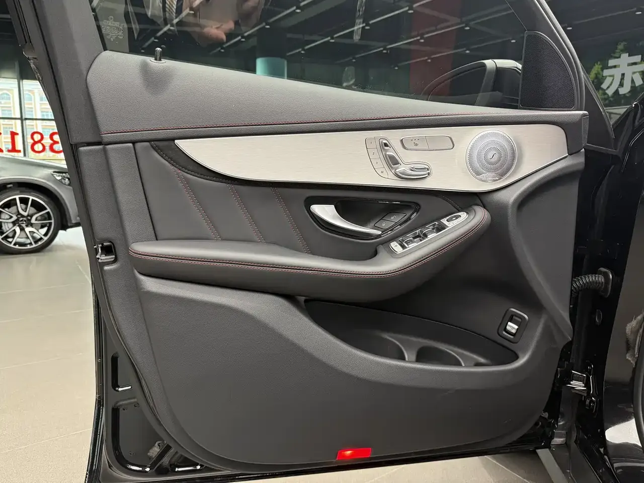 Mercedes-Benz GLC AMG 2018 AMG GLC 63 4MATIC+ фото 10
