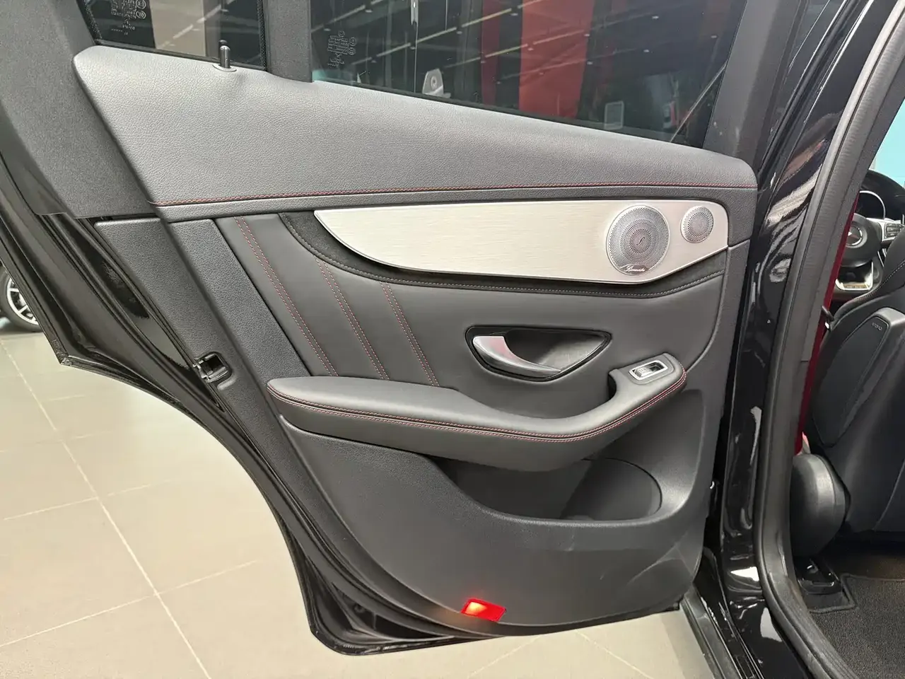 Mercedes-Benz GLC AMG 2018 AMG GLC 63 4MATIC+ фото 18