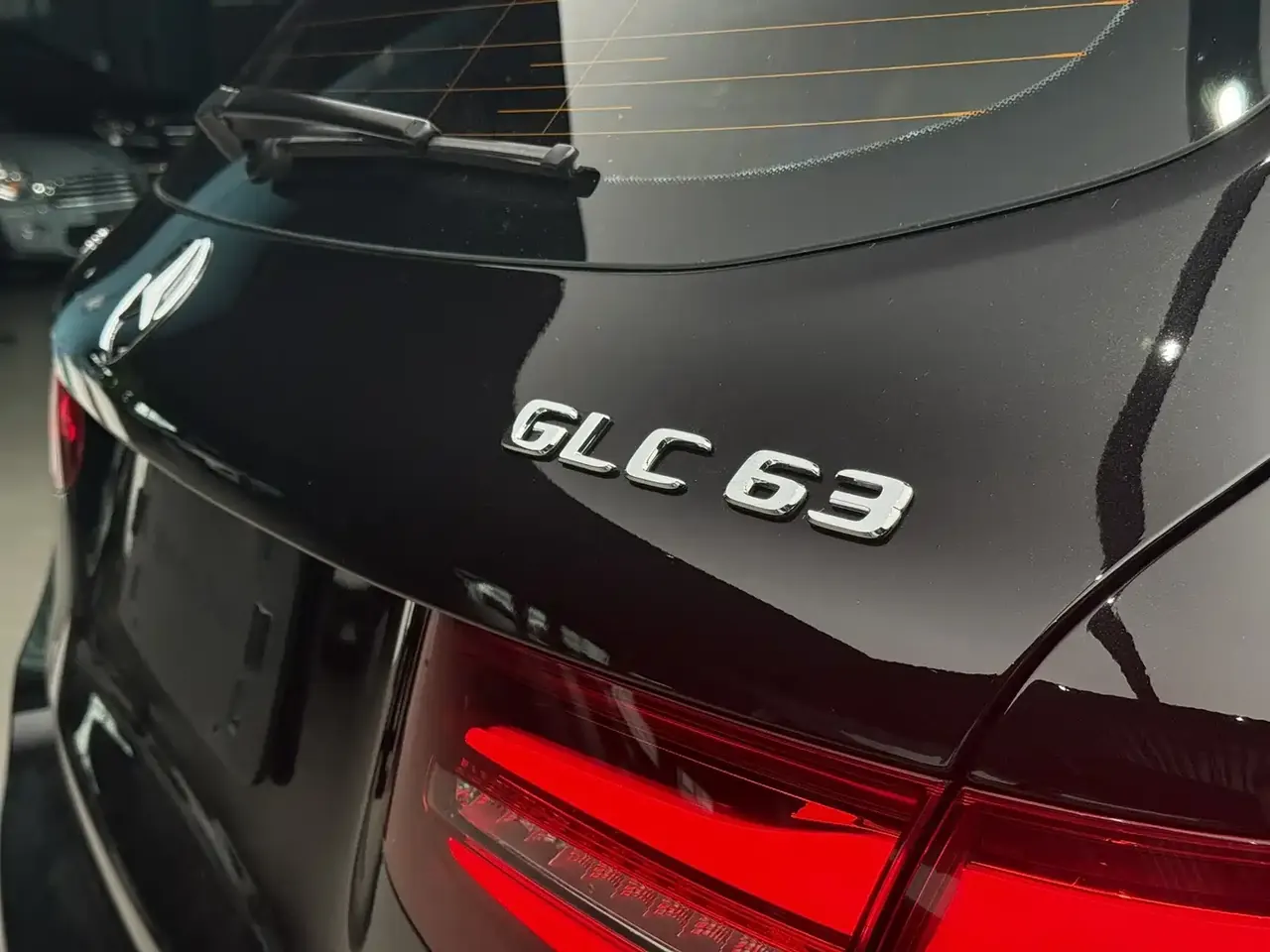 Mercedes-Benz GLC AMG 2018 AMG GLC 63 4MATIC+ фото 21