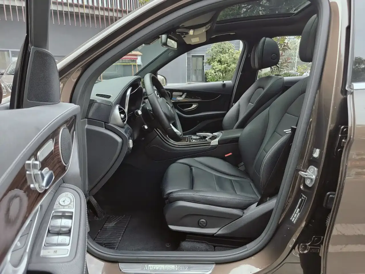 Mercedes-Benz GLC 2017 GLC 260 4MATIC Dynamic фото 16