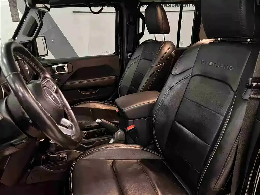 Jeep Gladiator 2023 3.6L Overland фото 10