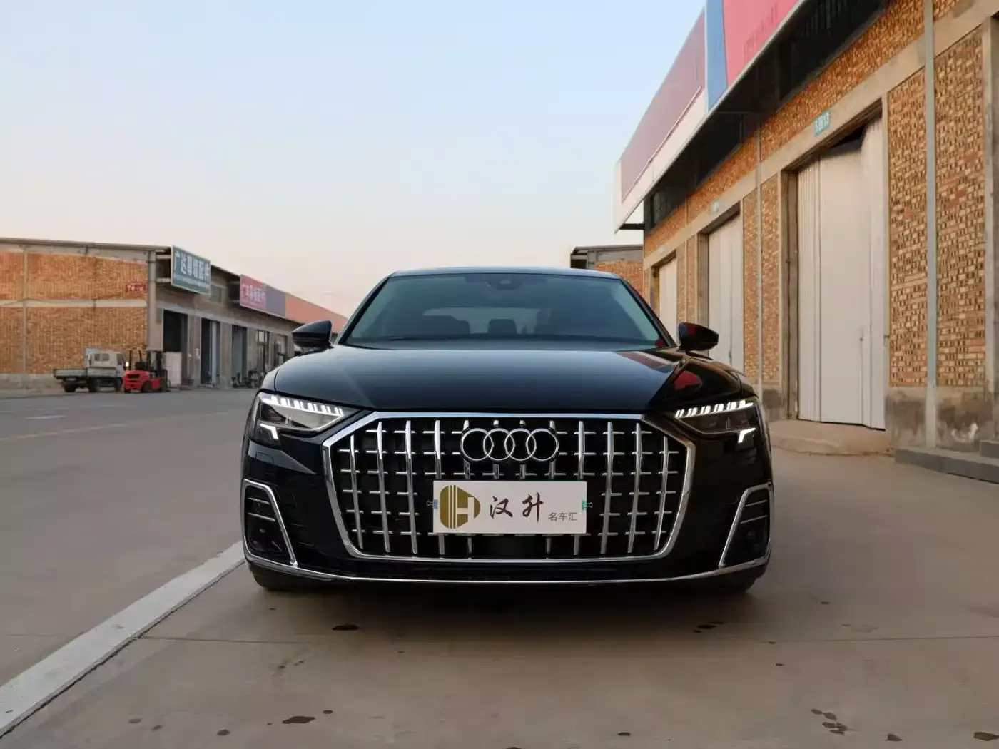 Audi A8 2024 Model A8L 50 TFSI quattro Premium Selection фото 2