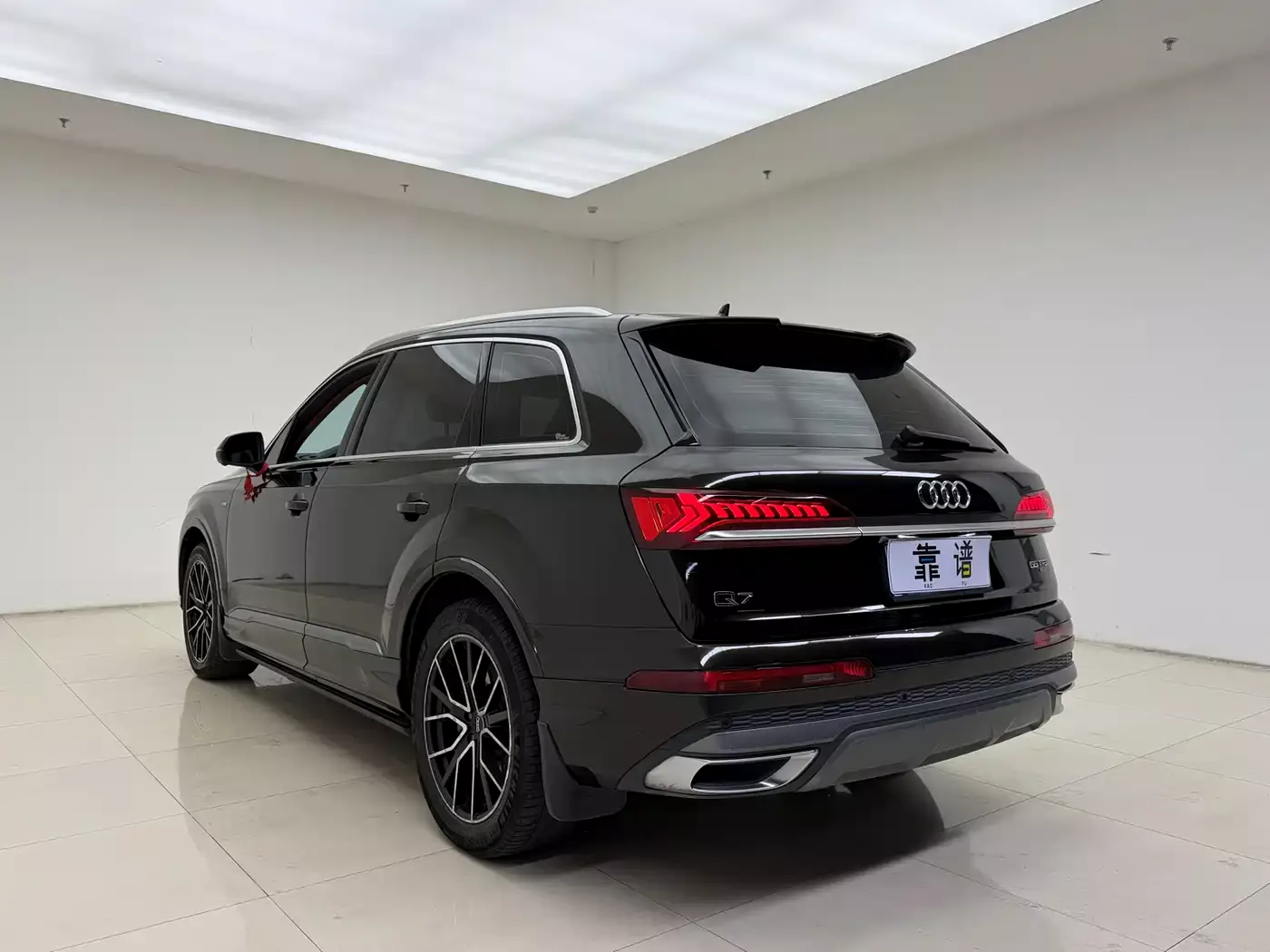 Audi Q7 2020 45 TFSI quattro S line Sport Limited Edition фото 5