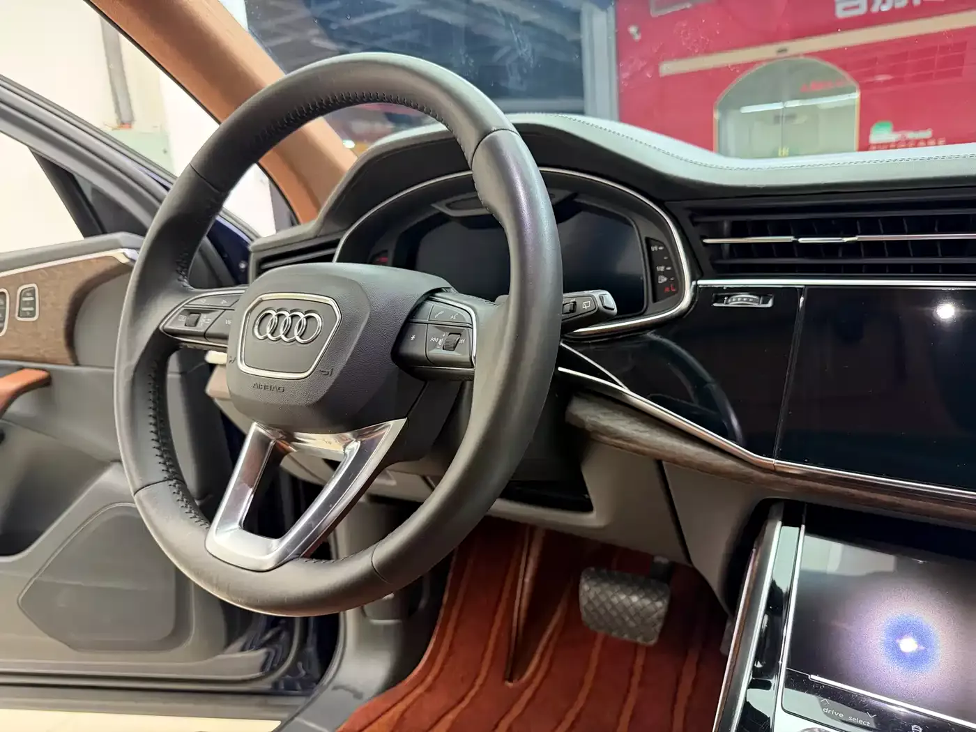 Audi Q7 2020 45 TFSI quattro S line Sport Limited Edition фото 12