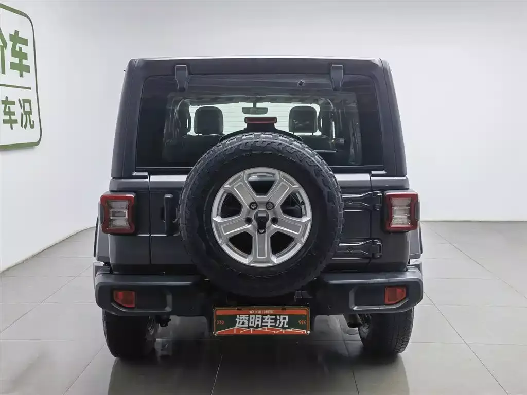 Jeep Wrangler 2019 2.0T Sahara 4-Door China VI фото 4