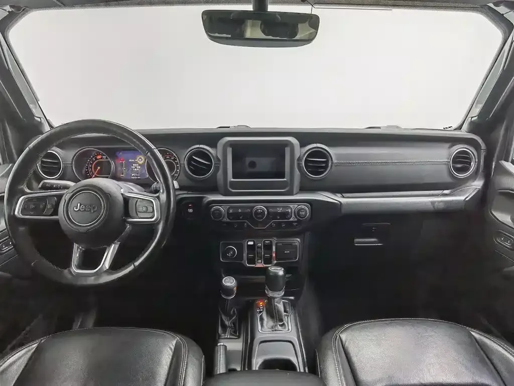 Jeep Wrangler 2019 2.0T Sahara 4-Door China VI фото 5